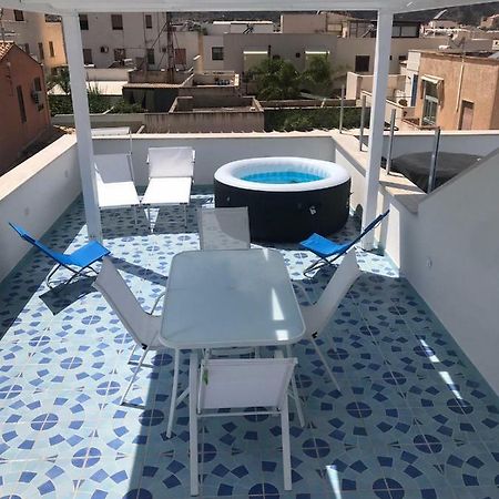 La Casa Di Fronte La Spiaggia Di San Vito Lo Capo Exteriör bild