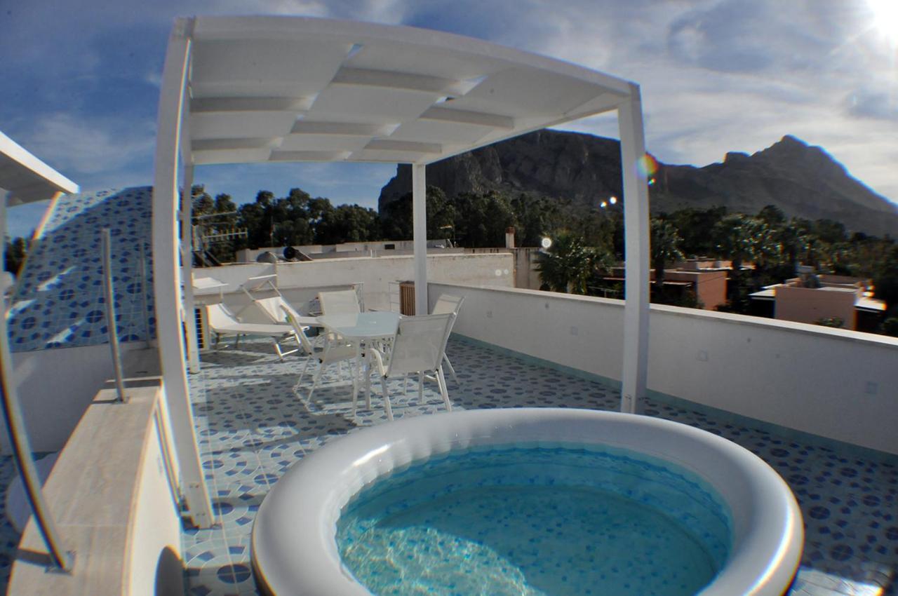 La Casa Di Fronte La Spiaggia Di San Vito Lo Capo Exteriör bild